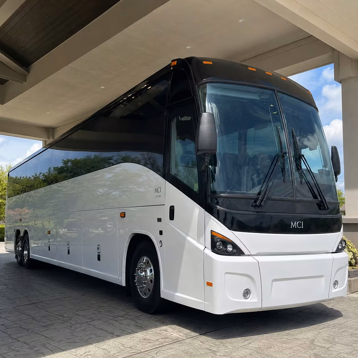 daily commuter shuttle services that keep spokane valley employees moving